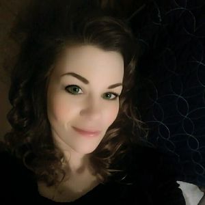 Meet your Posher, Dena